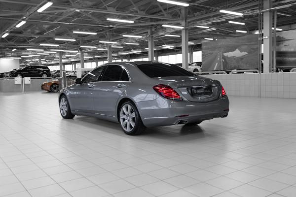 Mercedes-Benz S-Класс 500 Long 4.7 AT (455 л.с.) 4WD 2013