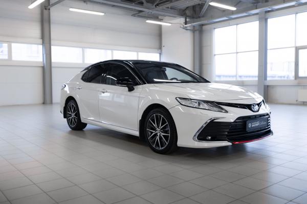 Toyota Camry 2.5 AT (200 л.с.) 2021