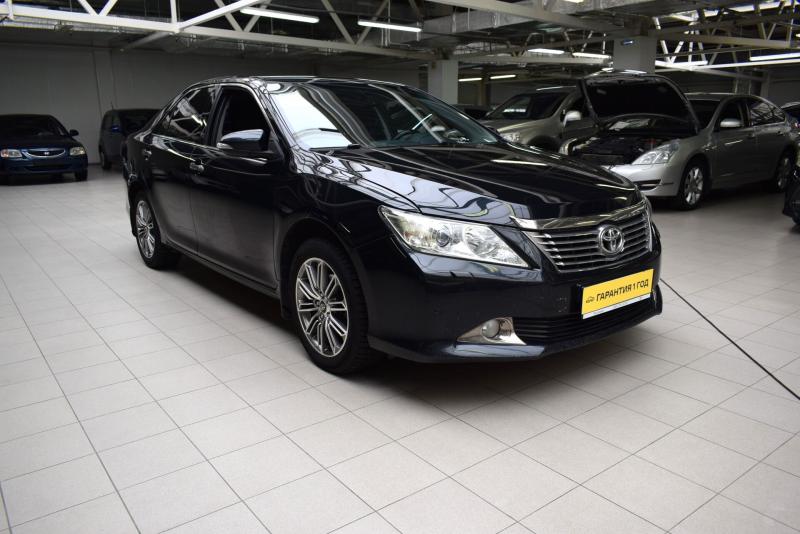Toyota Camry 2.5 AT (181 л.с.) 2013