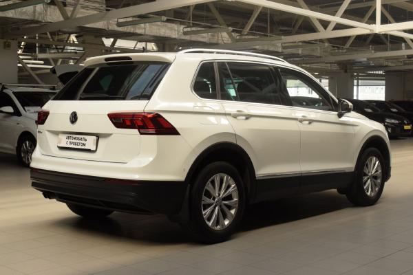 Volkswagen Tiguan 1.4 AMT (150 л.с.) 2018
