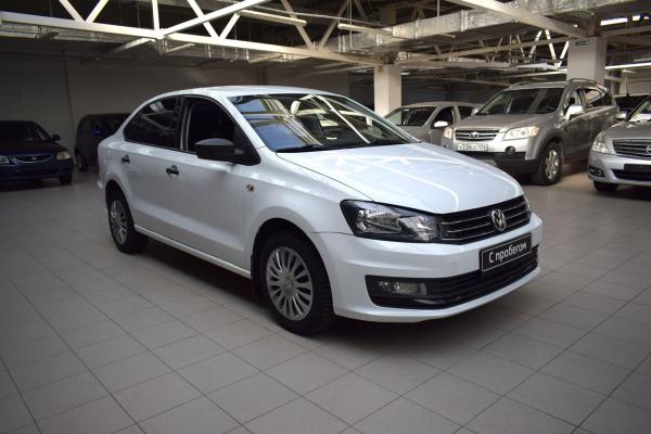 Volkswagen Polo 1.6 AT (110 л.с.) 2016