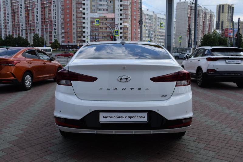 Hyundai Elantra 2.0 AT (150 л.с.) 2020