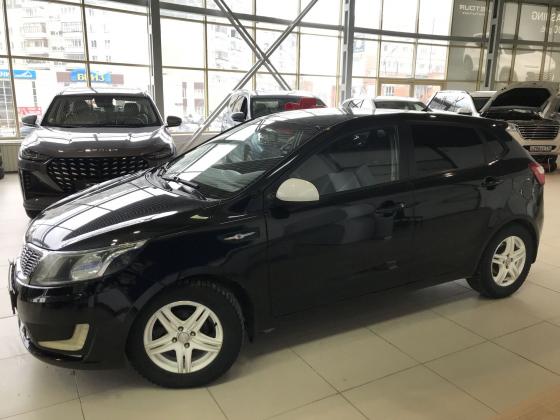 Kia Rio 1.4 MT (107 л.с.) 2013