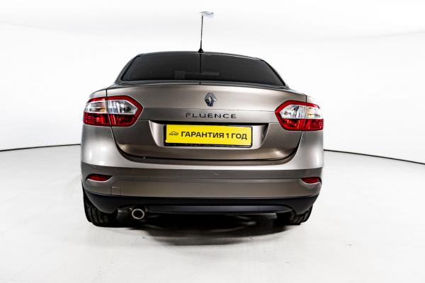 Renault Fluence 1.6 MT (106 л.с.) 2011