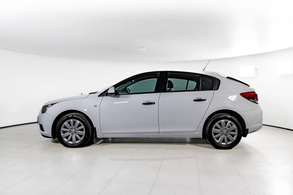 Chevrolet Cruze 1.6 MT (109 л.с.) 2012