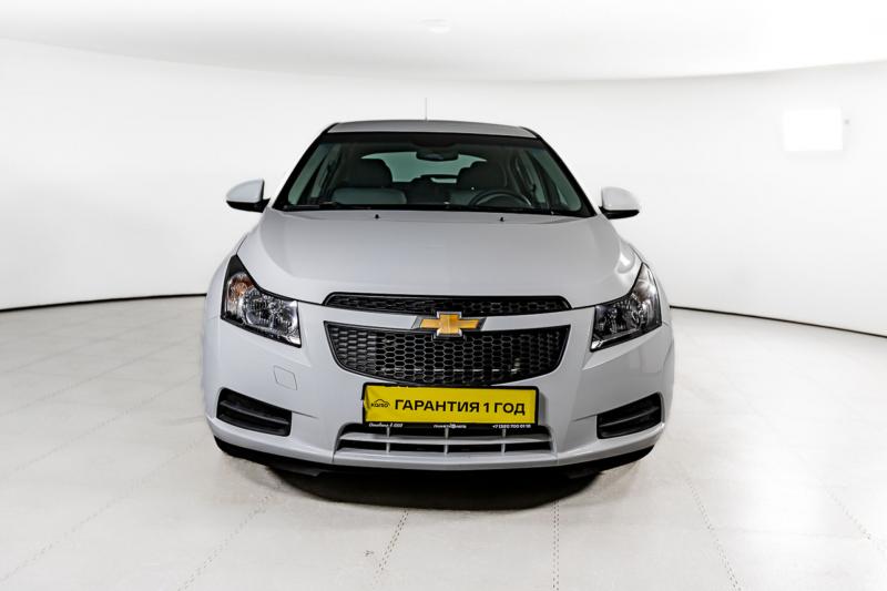 Chevrolet Cruze 1.6 MT (109 л.с.) 2012