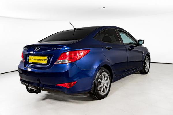 Hyundai Solaris 1.6 MT (123 л.с.) 2015