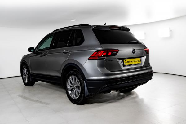 Volkswagen Tiguan 1.4 AMT (150 л.с.) 2020