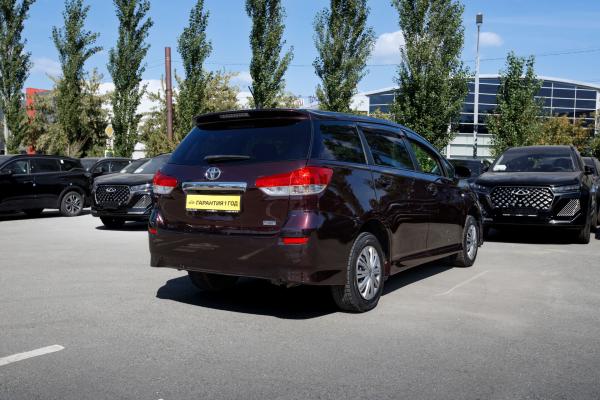 Toyota Wish 1.8 CVT (144 л.с.) 2011