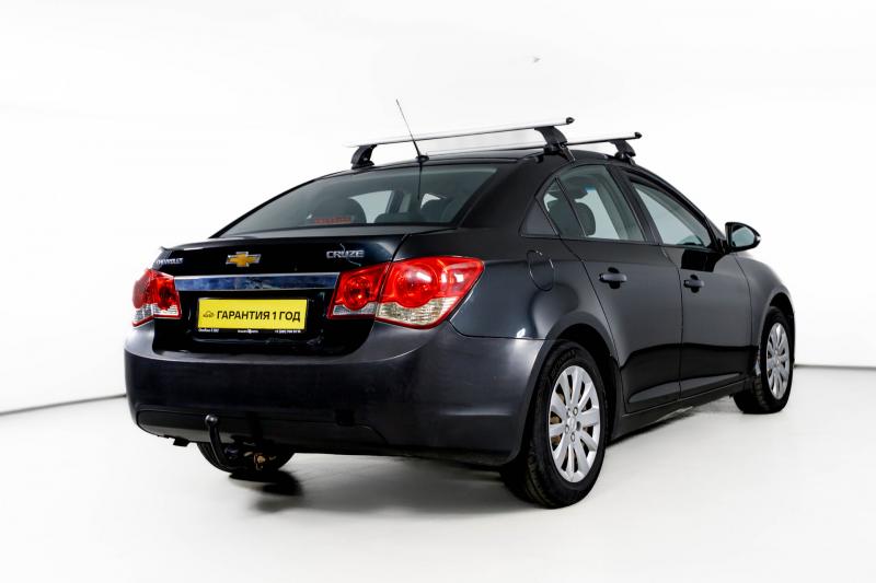 Chevrolet Cruze 1.8 MT (141 л.с.) 2013