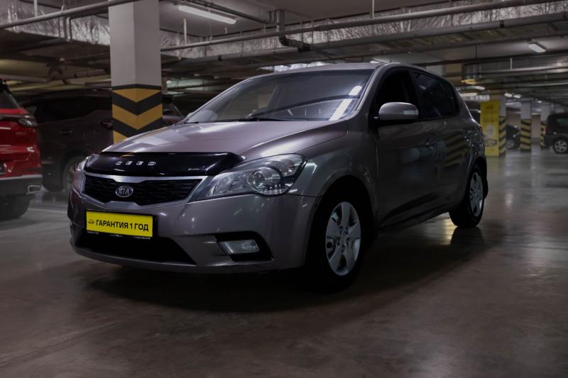 Kia Cee'd 1.6 AT (122 л.с.) 2011