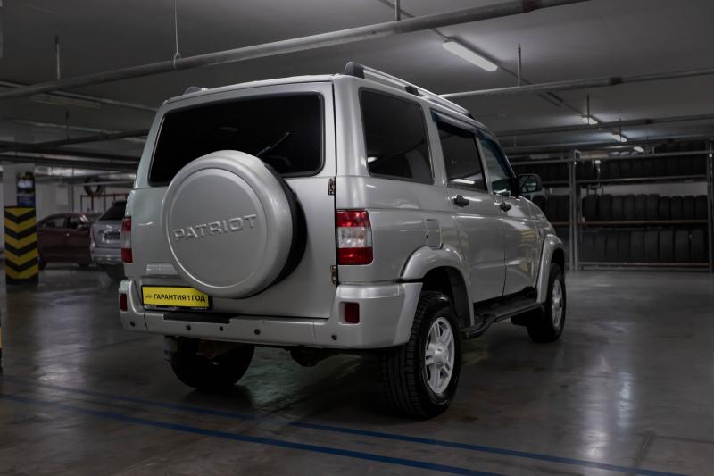 УАЗ Patriot 2.7 MT (128 л.с.) 4WD 2014