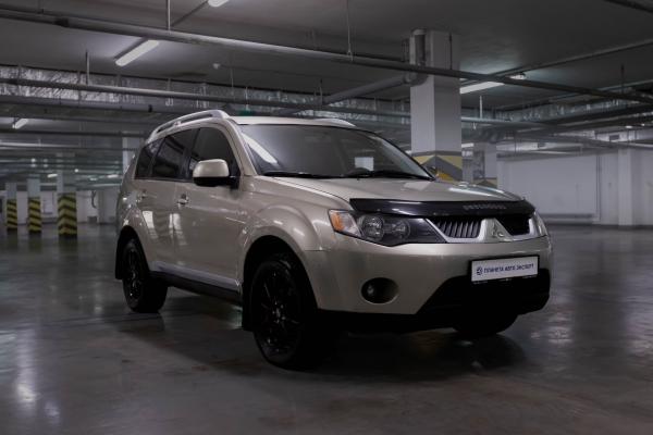 Mitsubishi Outlander 2.4 MT (170 л.с.) 4WD 2008