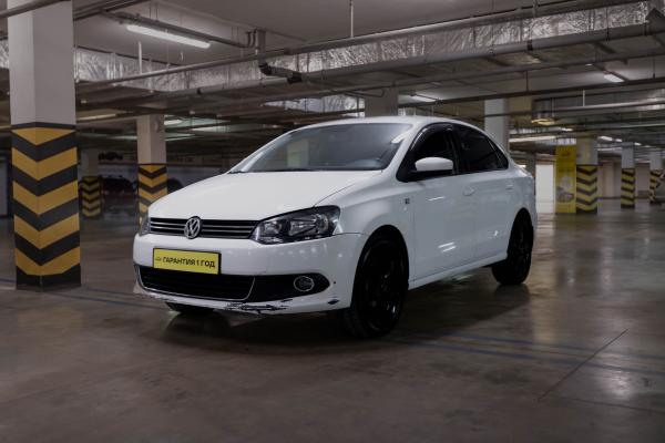 Volkswagen Polo 1.6 MT (105 л.с.) 2012