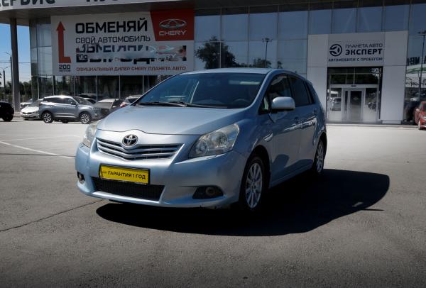 Toyota Verso 1.8 MT (147 л.с.) 2011