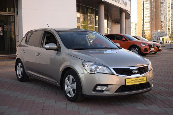 Kia Cee'd 1.4 MT (109 л.с.) 2010