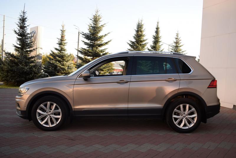 Volkswagen Tiguan 2.0 AMT (180 л.с.) 4WD 2020