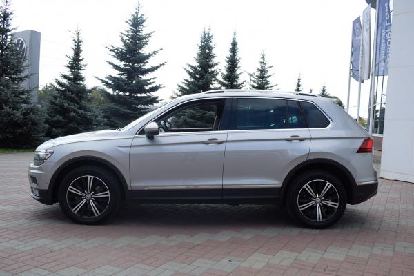 Volkswagen Tiguan 2.0d AMT (150 л.с.) 4WD 2017