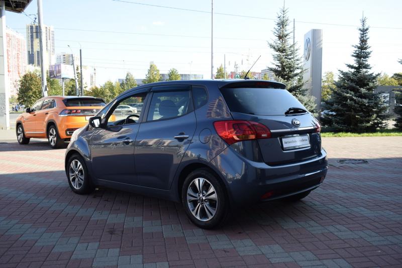 Kia Venga 1.6 AT (124 л.с.) 2015