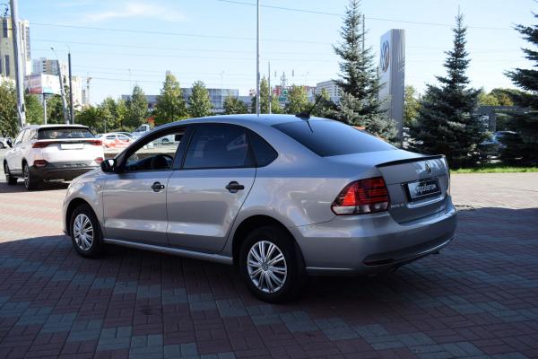 Volkswagen Polo 1.6 MT (90 л.с.) 2020