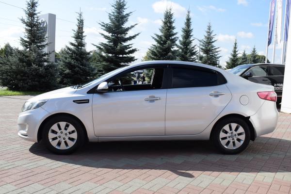 Kia Rio 6-speed 1.6 MT (123 л.с.) 2014