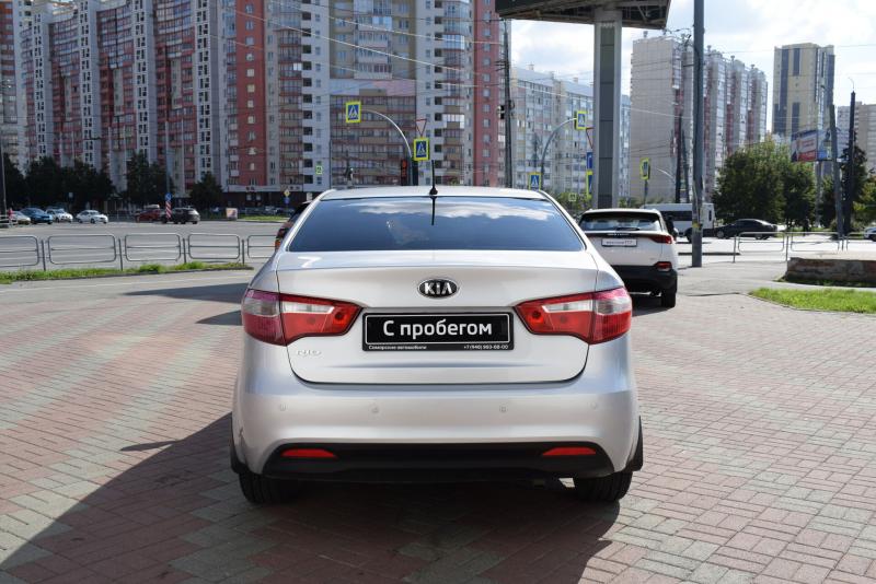 Kia Rio 6-speed 1.6 MT (123 л.с.) 2014