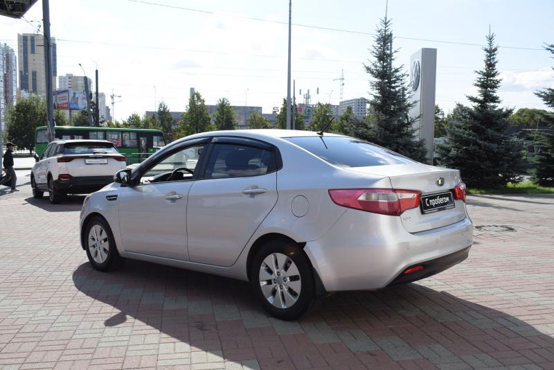 Kia Rio 6-speed 1.6 MT (123 л.с.) 2014