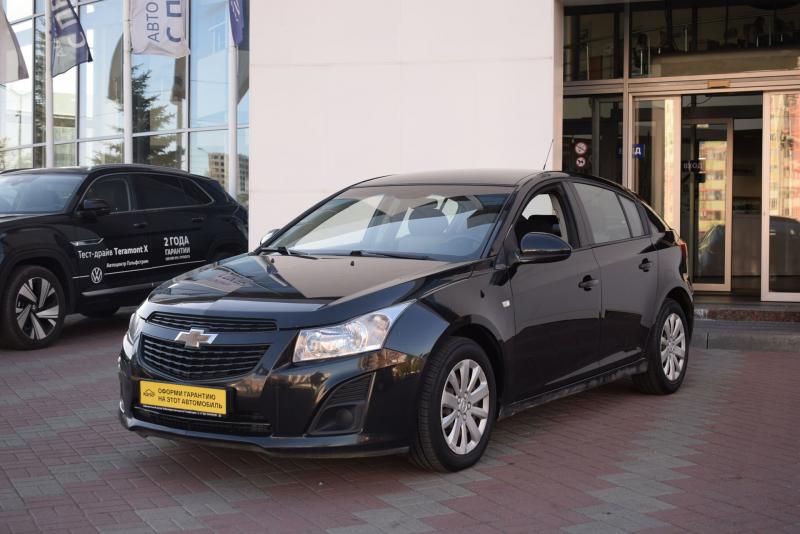 Chevrolet Cruze 1.6 MT (109 л.с.) 2012