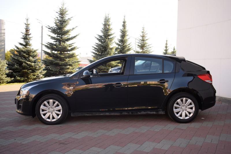 Chevrolet Cruze 1.6 MT (109 л.с.) 2012