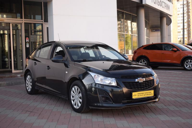 Chevrolet Cruze 1.6 MT (109 л.с.) 2012