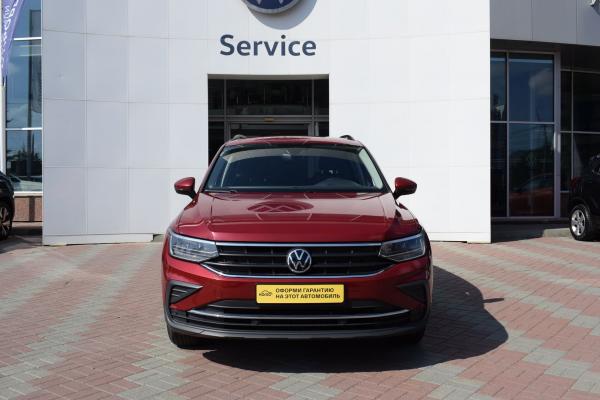 Volkswagen Tiguan 1.4 AMT (150 л.с.) 2021