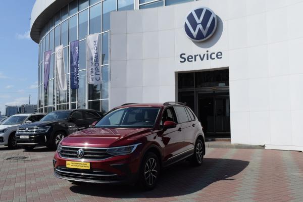 Volkswagen Tiguan 1.4 AMT (150 л.с.) 2021