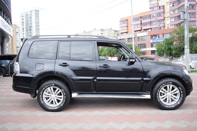 Mitsubishi Pajero 3.0 AT (178 л.с.) 4WD 2012