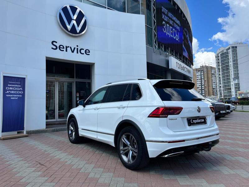 Volkswagen Tiguan 2.0 AMT (220 л.с.) 4WD 2018