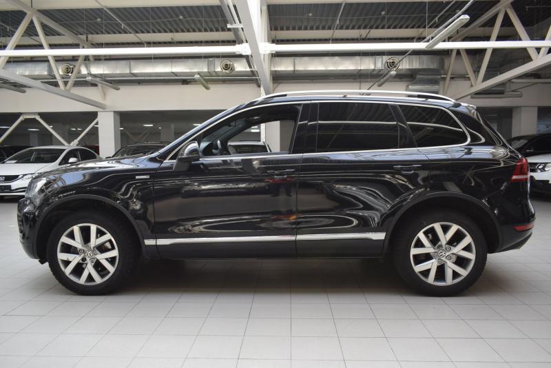 Volkswagen Touareg 3.6 AT (249 л.с.) 4WD 2013