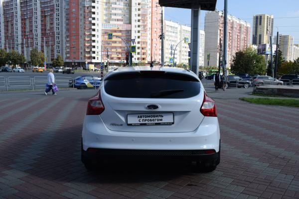 Ford Focus 1.6 AMT (125 л.с.) 2013