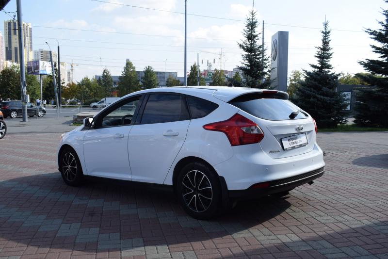 Ford Focus 1.6 AMT (125 л.с.) 2013