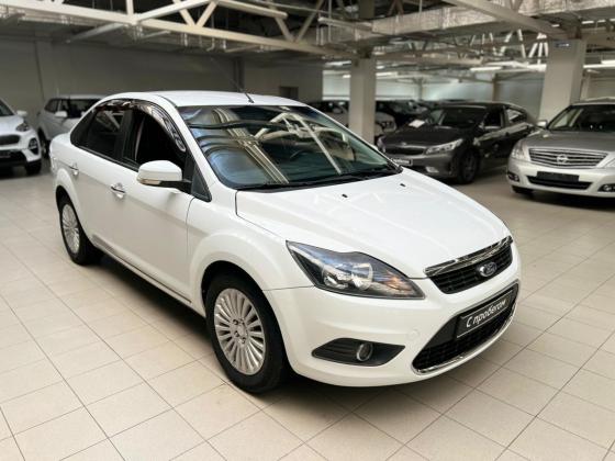 Ford Focus 2.0 MT (145 л.с.) 2011