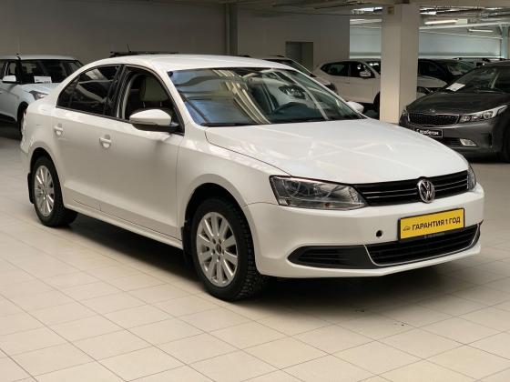 Volkswagen Jetta 1.6 AT (105 л.с.) 2014