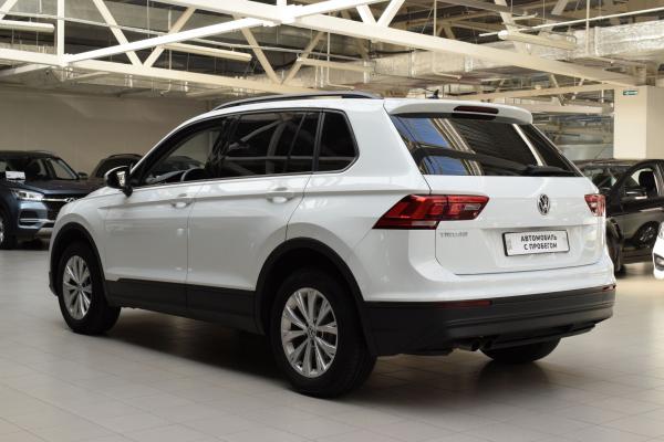 Volkswagen Tiguan 1.4 AMT (150 л.с.) 2018