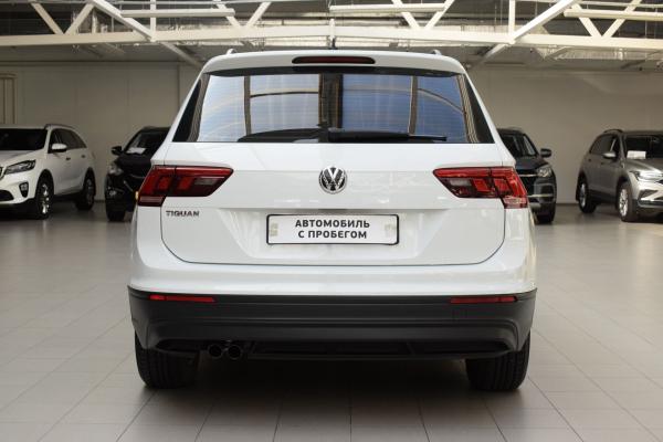 Volkswagen Tiguan 1.4 AMT (150 л.с.) 2018