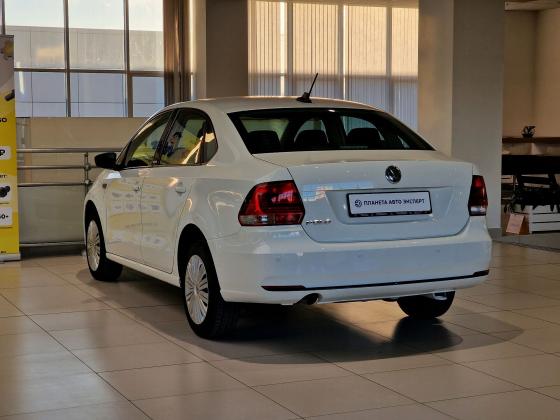 Volkswagen Polo 1.6 MT (110 л.с.) 2017