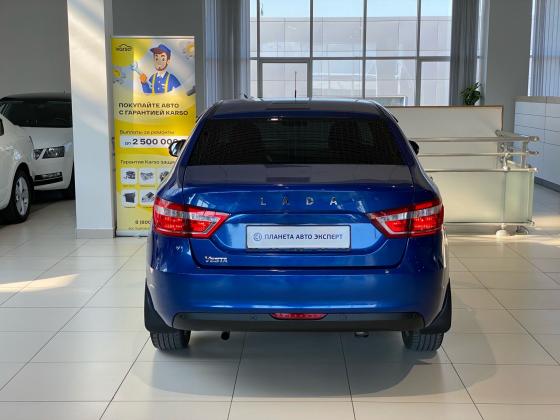 ВАЗ (Lada) Vesta 1.6 MT (106 л.с.) 2021