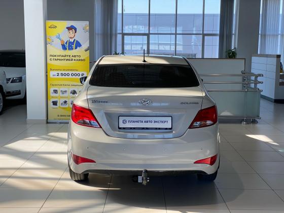 Hyundai Solaris 1.4 MT (107 л.с.) 2015