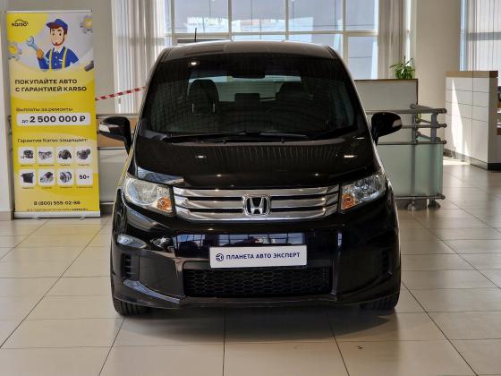 Honda Freed Spike Spike 1.5 CVT (118 л.с.) 2012