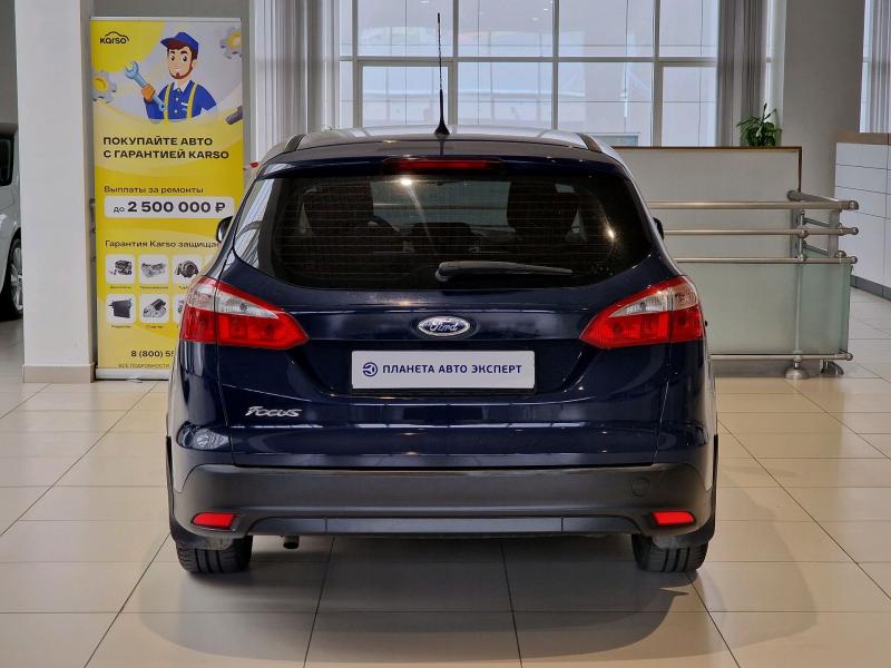 Ford Focus 1.6 MT (105 л.с.) 2012