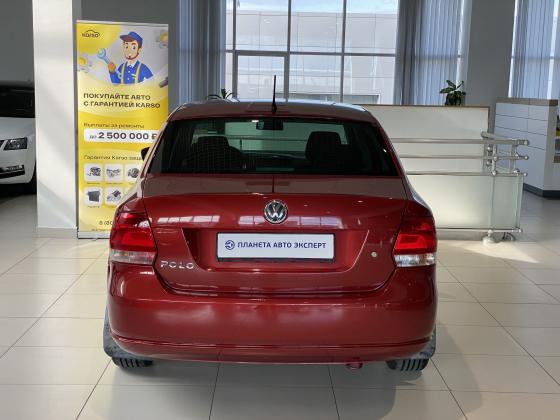 Volkswagen Polo 1.6 AT (105 л.с.) 2014