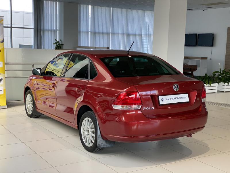 Volkswagen Polo 1.6 AT (105 л.с.) 2014