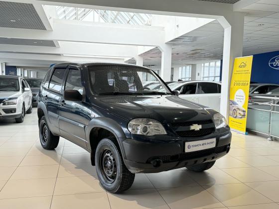 Chevrolet Niva 1.7 MT (80 л.с.) 4WD 2011