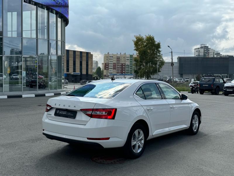 Skoda Superb 1.4 AMT (150 л.с.) 2021